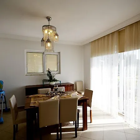 וילה Serap קס